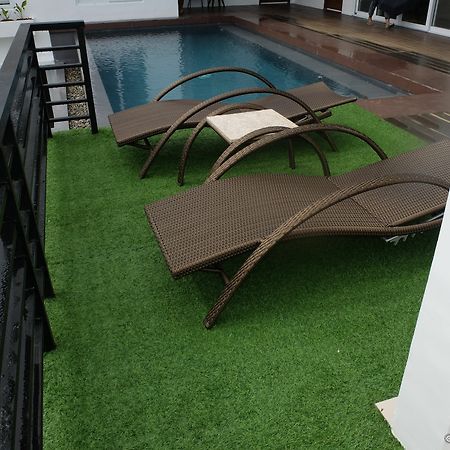 One Hagdan Villas Yapak Exterior photo