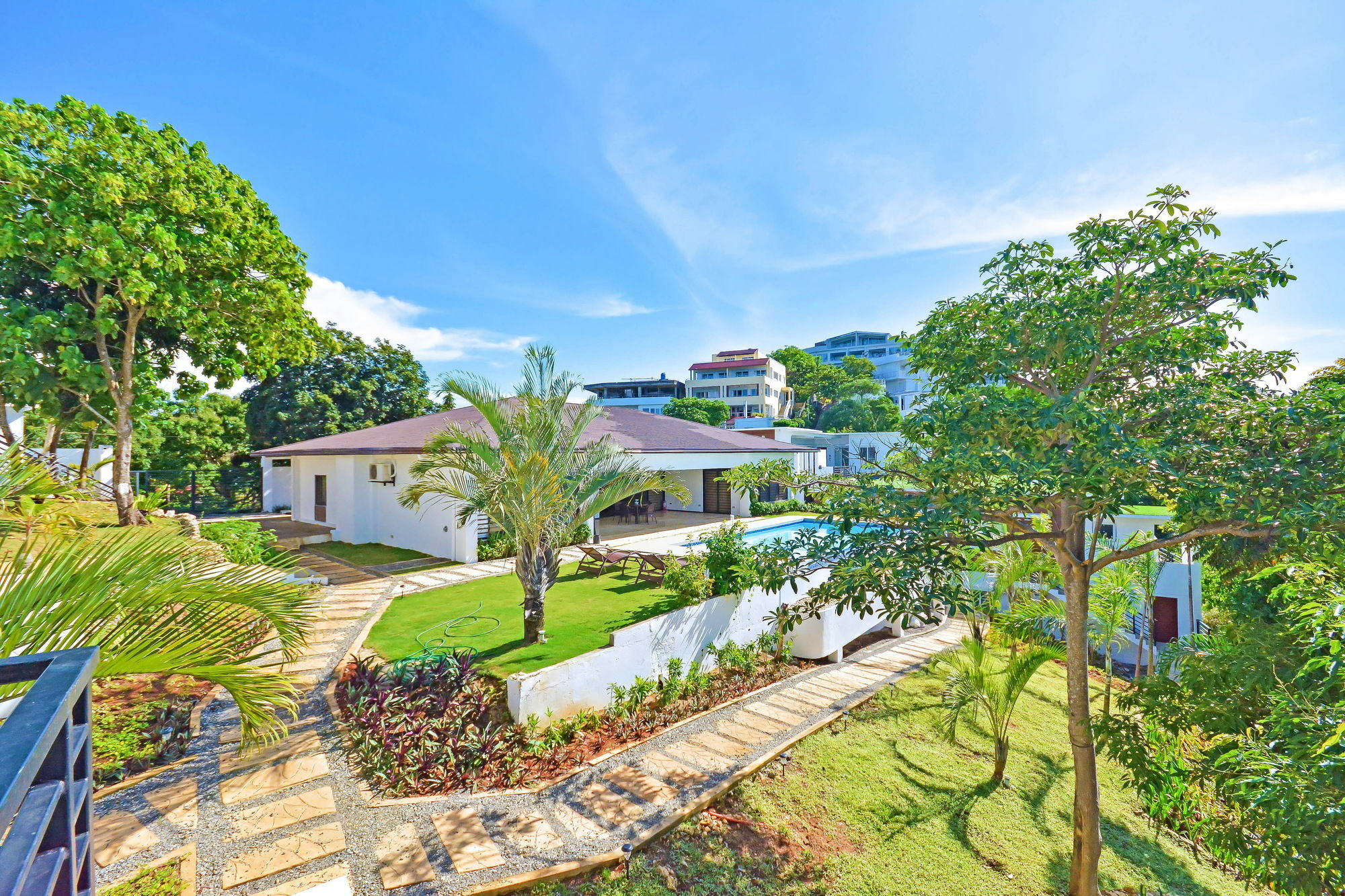 One Hagdan Villas Yapak Exterior photo
